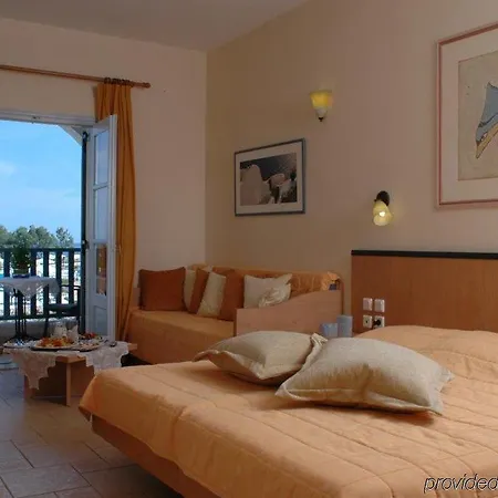 Santo Miramare Perissa (Santorini)