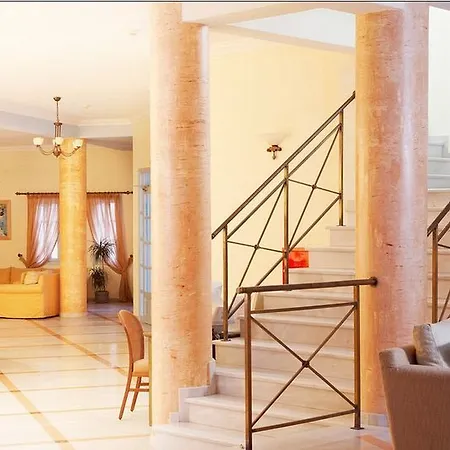 Santo Miramare Hotel Perissa (Santorini)