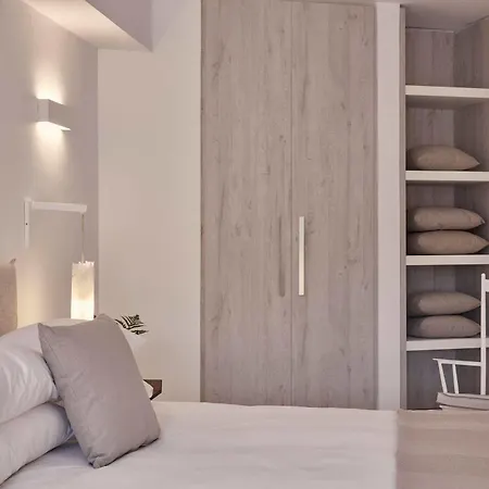 Santo Miramare 4* Perissa (Santorini)