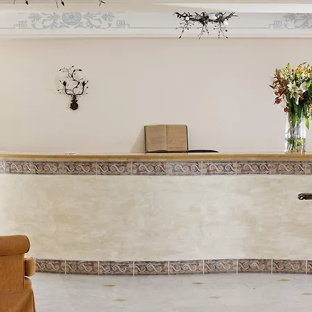 Santo Miramare 4* Perissa (Santorini)